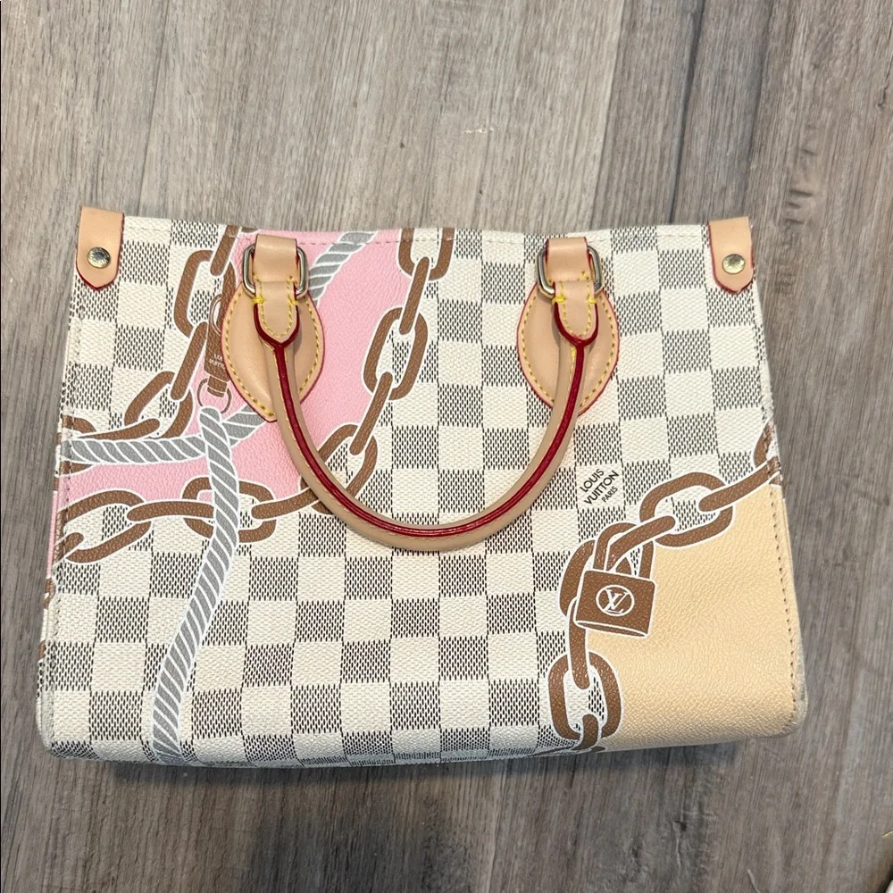 Louis Vuitton OnTheGo MM - Picture 6 of 16